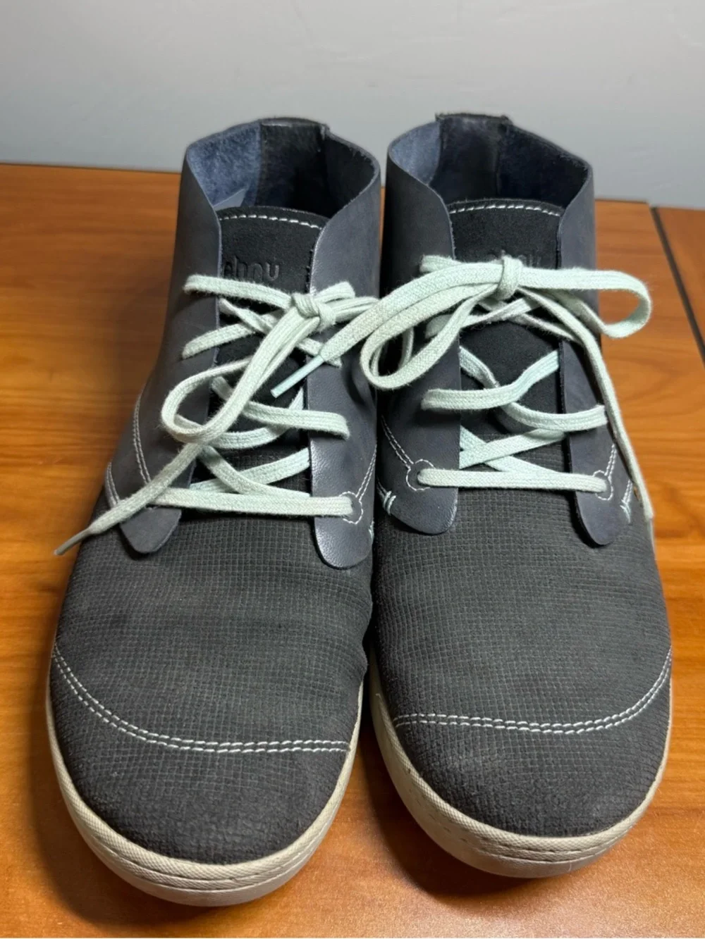 Ahnu‎ Pier 3 Women’s Grey Leather Chukka Boots Lace Up Sneaker Style Comfort W10